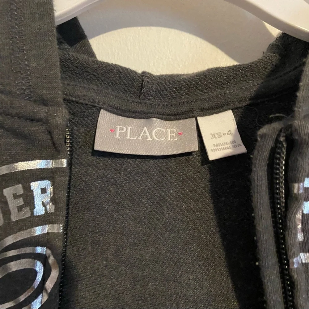 The Children’s Place Hoodie Xs 4